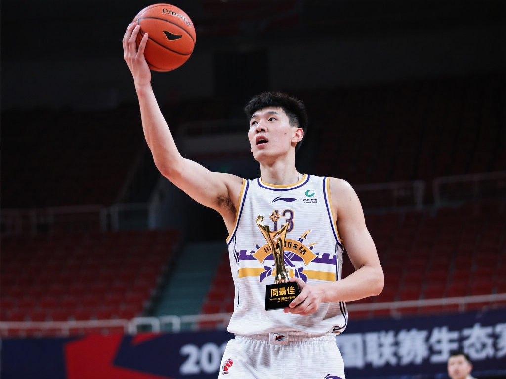 杨瀚森：本赛季周最佳次数最多的国内新星